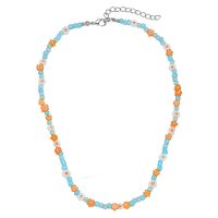 RETRO ORANGE & WHITE DAISY CHOKER