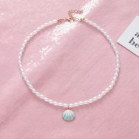 PEARL CHOKER W/ BLUE CLAM