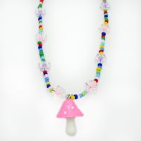 FAIRY GARDEN PENDANT W/ MUSHROOM & DAISYS