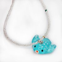 STINGRAY WHITE SEED BEAD CHOKER