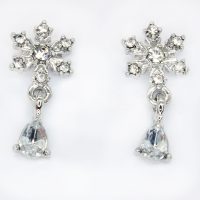 SPARKLE DANGLE SNOWFLAKE EARRINGS