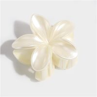 PEARL WHITE FRANJIPANI HAIRCLIP