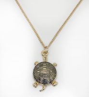 P8247 GOLD AZTEC TURTLE GOLD CHAIN PENDANT
