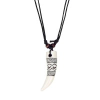 P8417 WHITE RESIN AZTEC TOOTH CHOKER