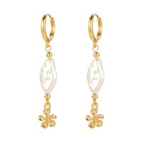 E2223 PEARL AND GOLD FLOWER EARRINGS