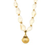 P8532 SEASHELL CHOKER W/ GOLD SEASHELL